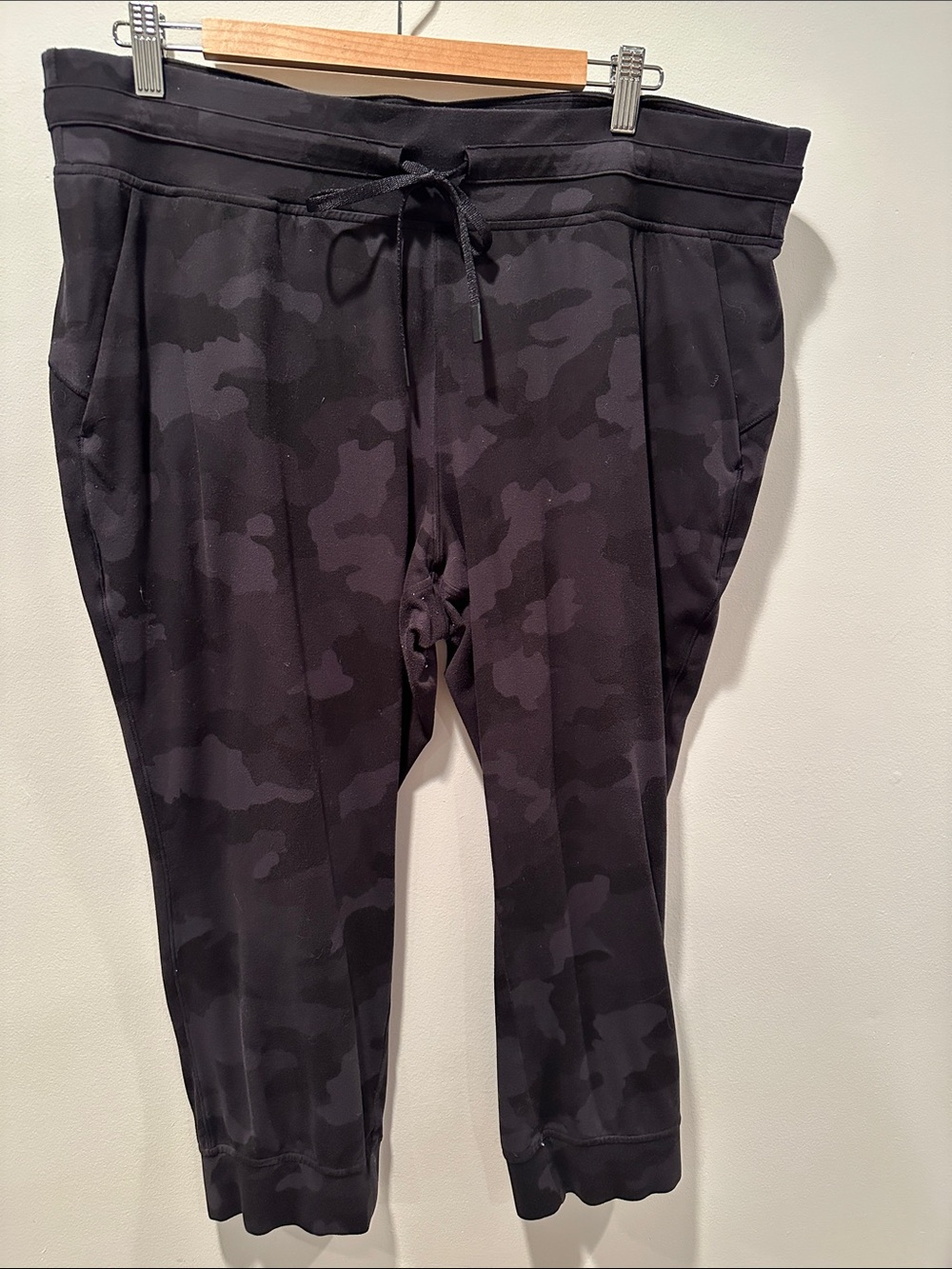 Lululemon athletica Black Camo Jogger Pants - Drawstring Waist